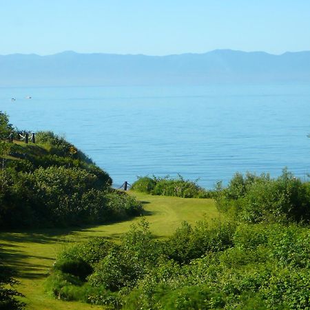 Points West Oceanfront Resort Sooke Bagian luar foto