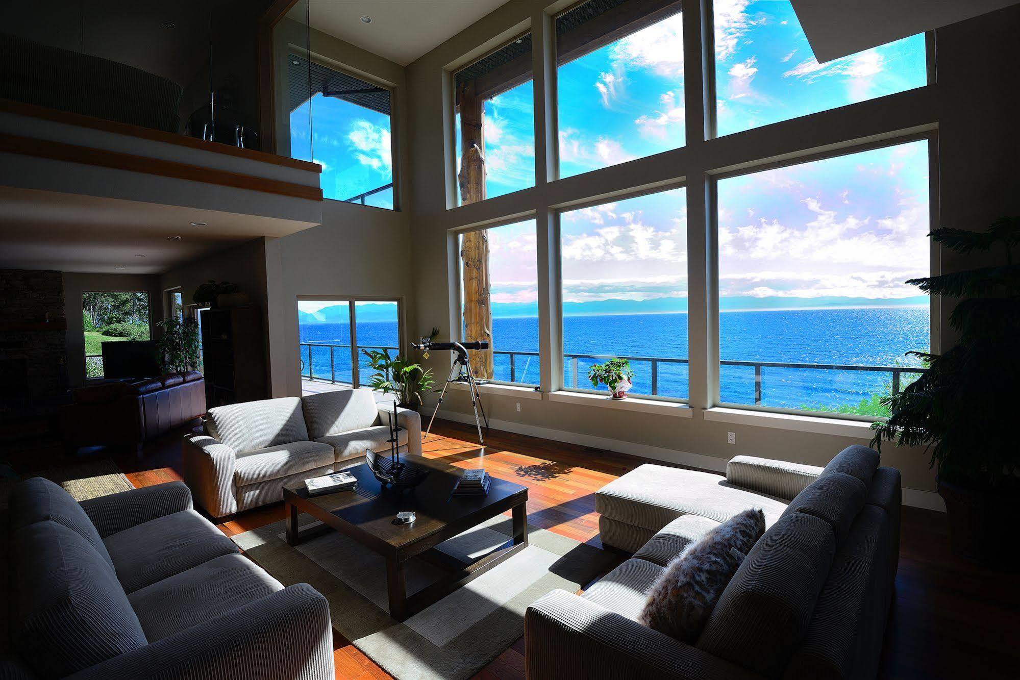 Points West Oceanfront Resort Sooke Bagian luar foto